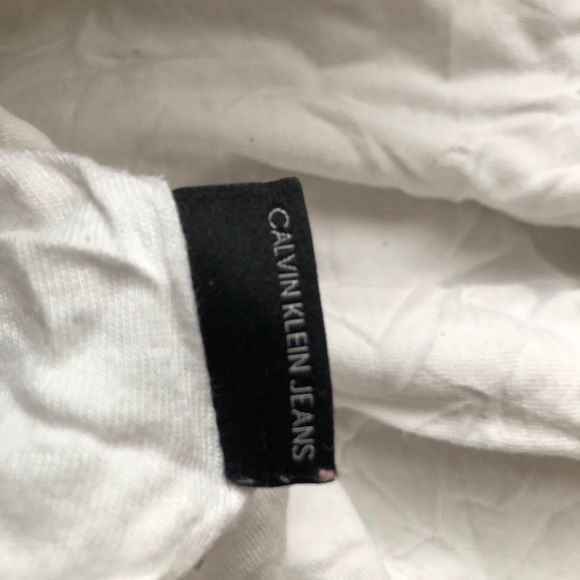 white calvin klein tee - Picture 3 of 5